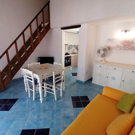 Appartamento Centralissimo In San Teodoro San Teodoro  Exterior foto